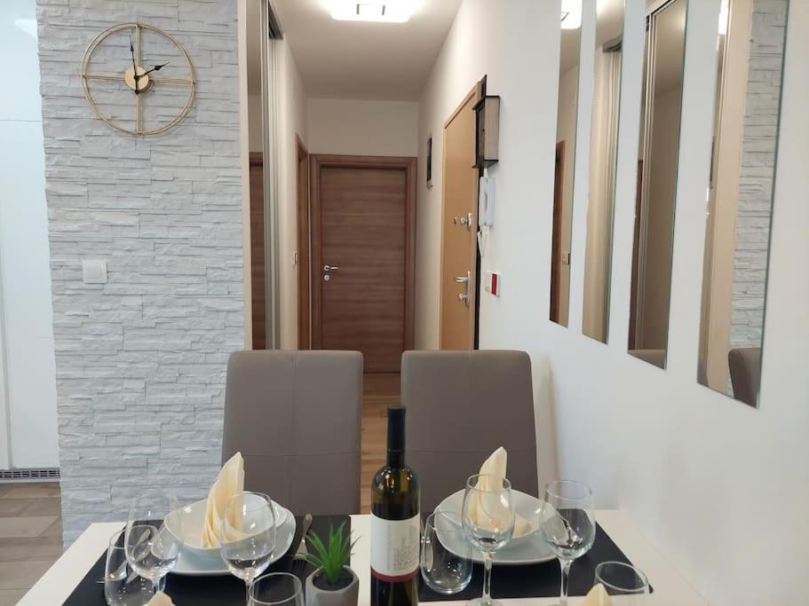 Valux Apartman PUY Exterior foto